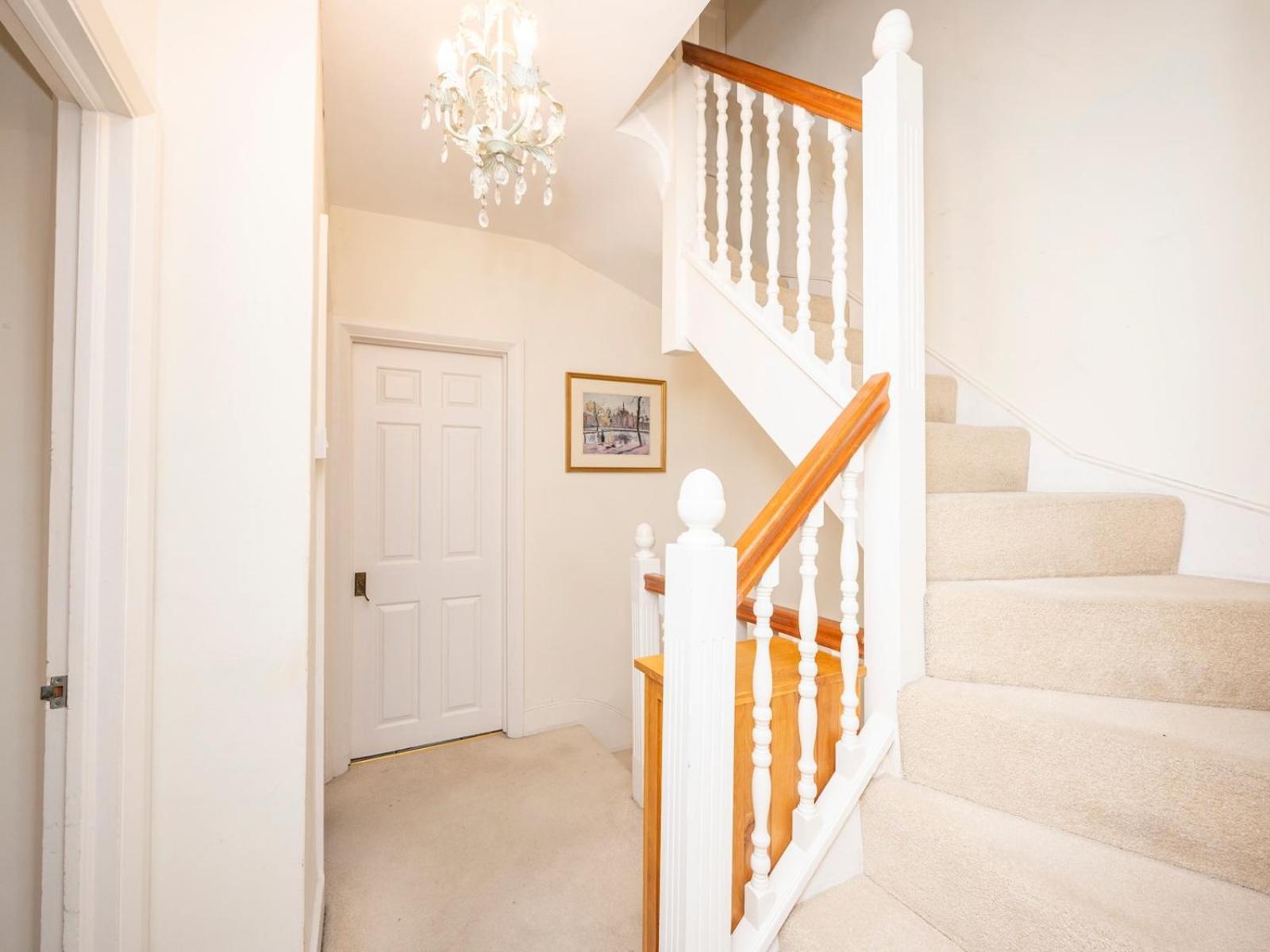 Spacious 3bedroom House Near Crystal Palace Pass The Keys * Londra